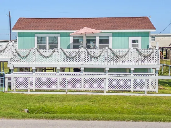 1010 Fort Velasco Dr, Surfside Beach, TX 77541