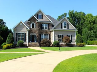 2418 Wintergreen Rd, Sanford, NC 27330