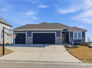 4841 Shady Bend Rd, Leavenworth, KS 66048