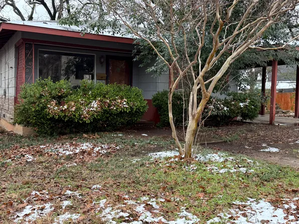 2217 NE 1st Ave, Mineral Wells, TX 76067