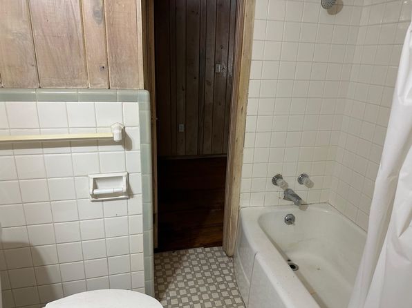 4328 Deering St, Marianna, FL 32446
