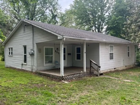 327 N Spring St, Nevada, MO 64772