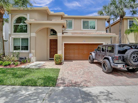 3rd image of 1280 NW 167th Ave