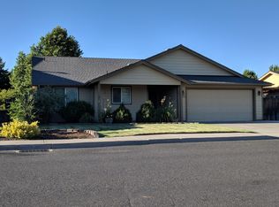 1925 NW Nickernut Ave, Redmond, OR 97756