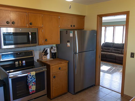 5th image of 14590 Chianti Ave W