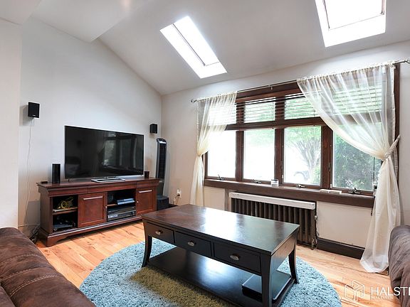 4th image of 172 Argyle Pl