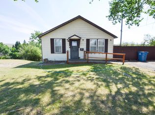 801 Casino Creek Dr, Lewistown, MT 59457