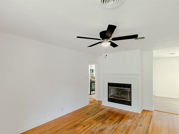 3rd image of 816 S Burdette Ave