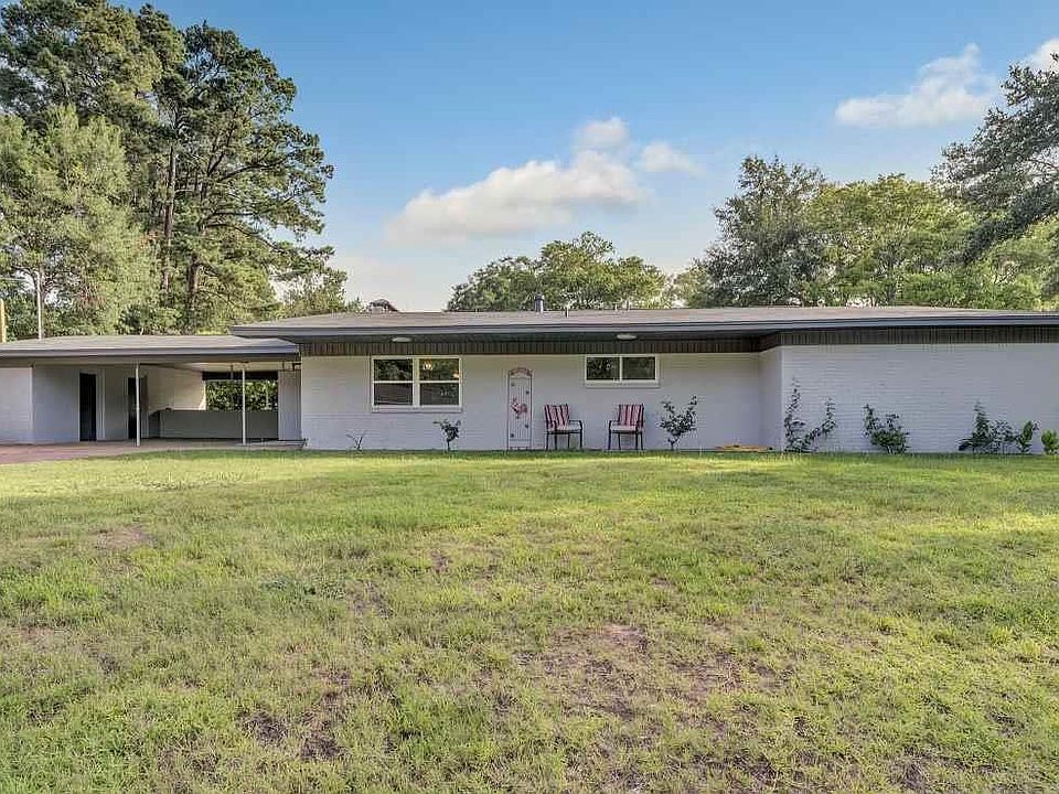 1st image of 2028 Waunell Dr