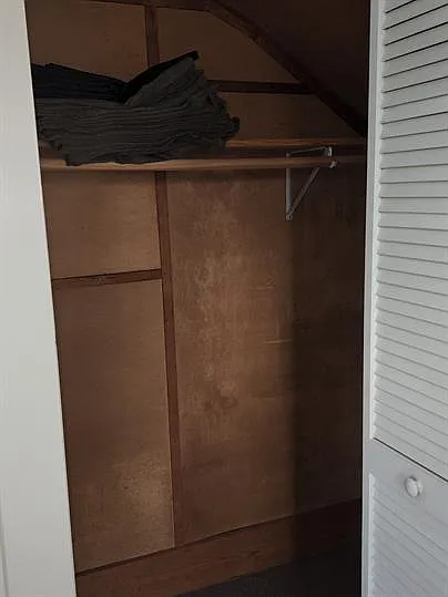 203 S Cravens St #4 — Photo 7