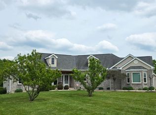 2176 California Rd, Okeana, OH 45053