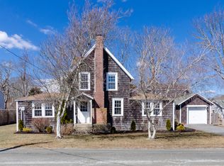 4 Mattakiset Rd, Mattapoisett, MA 02739