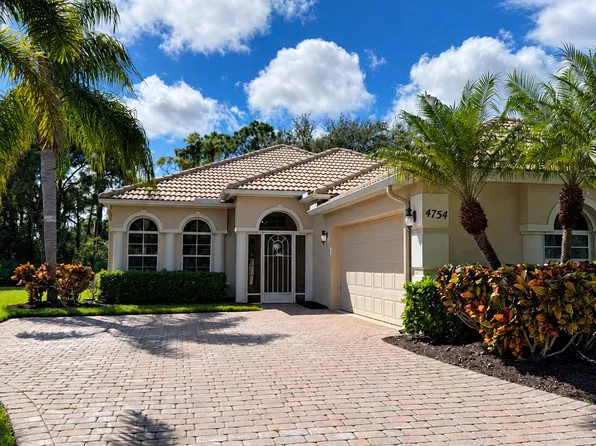 4754 NW Red Maple Dr, Jensen Beach, FL 34957