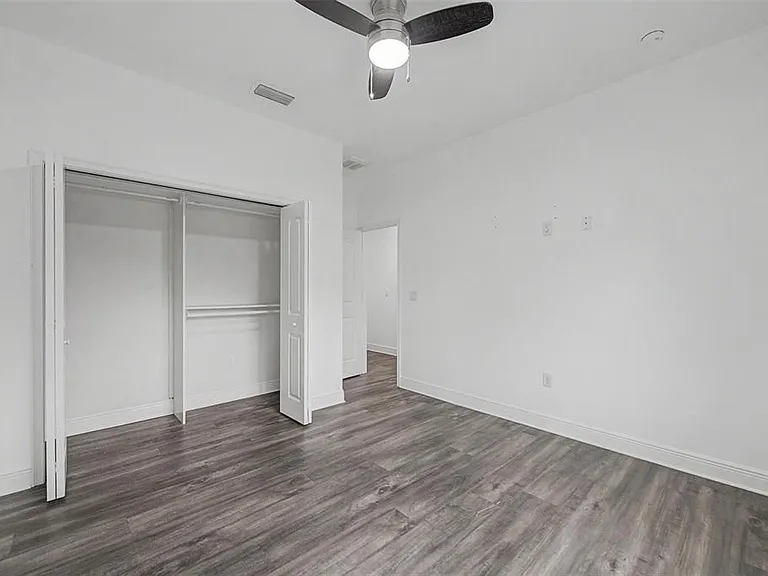 606 Royal Crest Dr — Photo 22