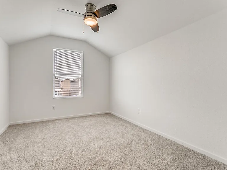 5010 Primrose Rdg — Photo 19