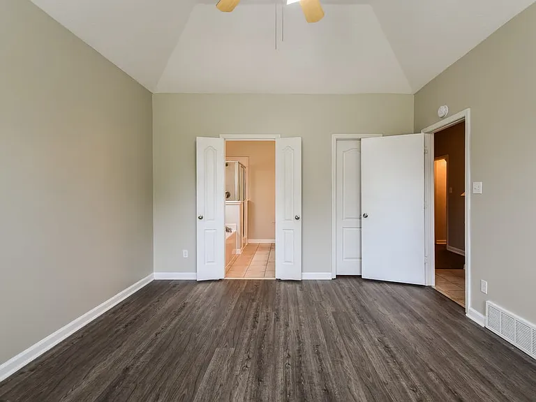 10093 Woodland Hills Dr — Photo 10