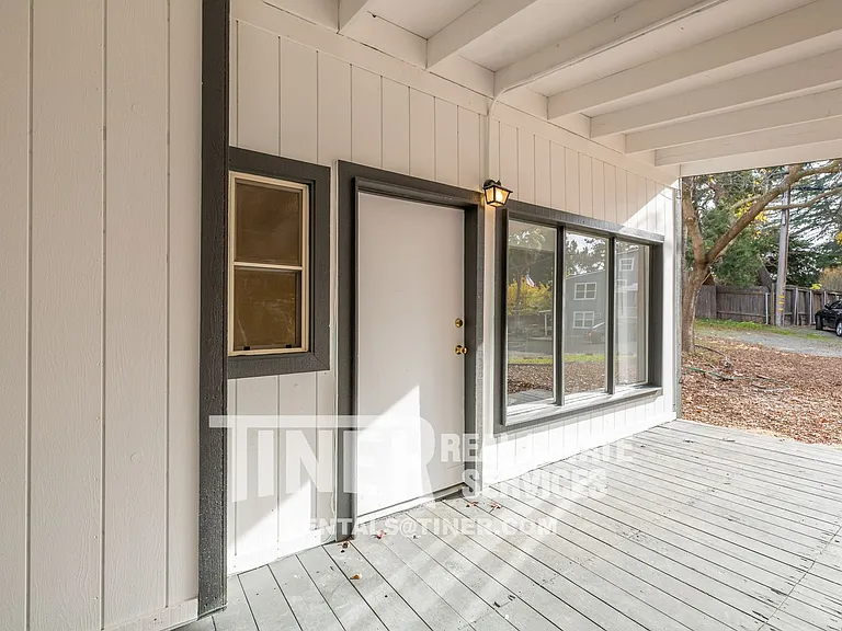 4910 Gastman Way #B — Photo 6