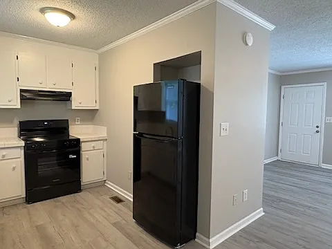 4585 Hartland Rd — Photo 6