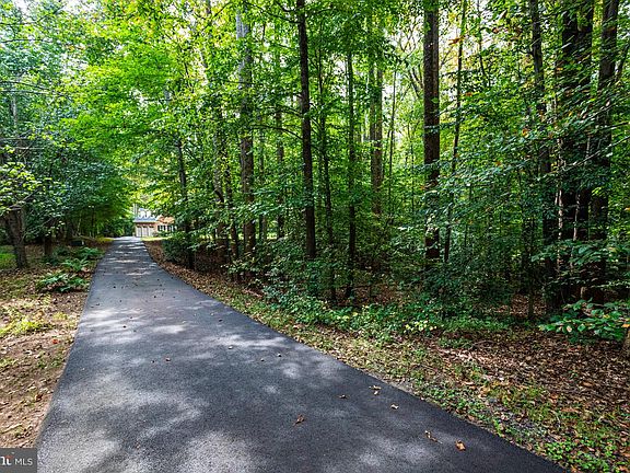 2nd image of 11901 Chapel Rd