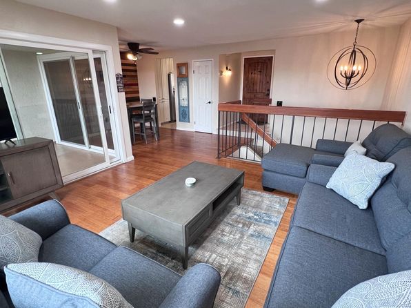 6211 Caminito Marcial