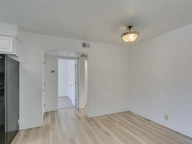 5260 River Glen Dr #268 — Photo 13