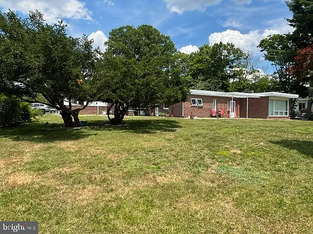 181 Cranbury Rd — Photo 32