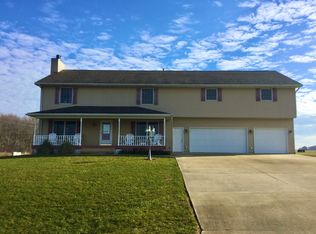 5972 Timberlake Dr, Weldon, IL 61882