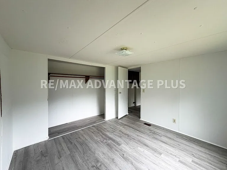 72 Oak Ln — Photo 10