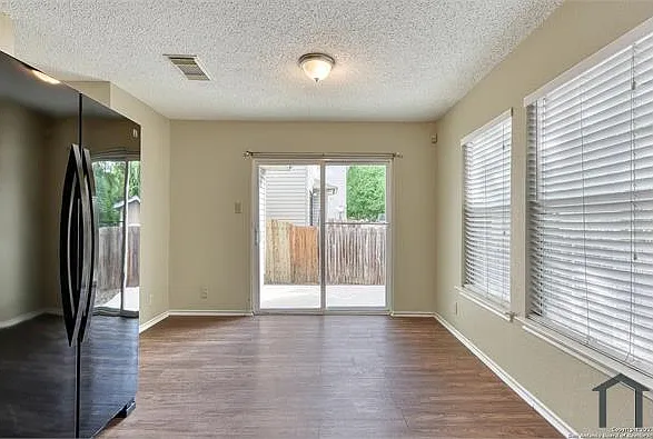9022 Mountain Field Dr — Photo 8