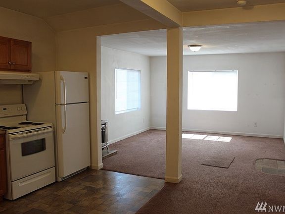 Kitchen to living room
