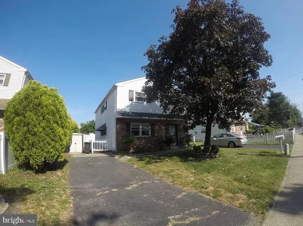 516 Corinthian Ave, Lester, PA 19029