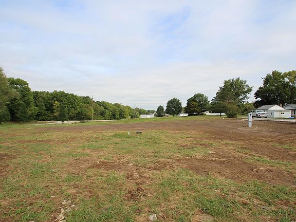 5th image of 453 W Water Works Rd