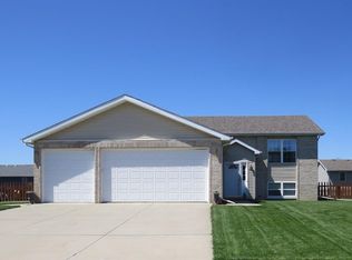 624 Persimmon Pkwy, Hebron, IN 46341
