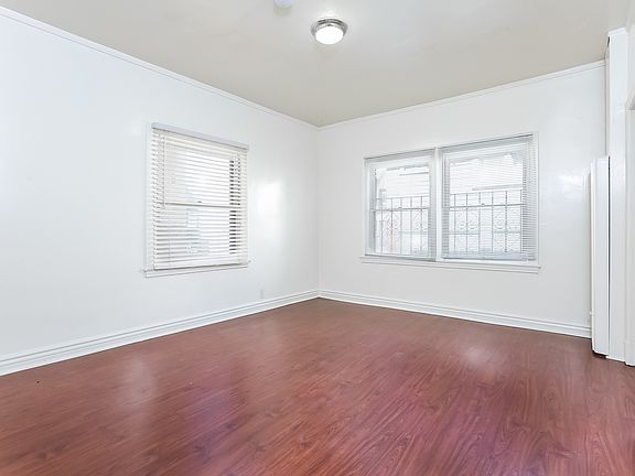 4th image of 21 Westminster Ave #10587376