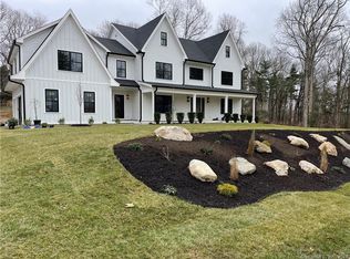 55 Aspen Ln, Stamford, CT 06903