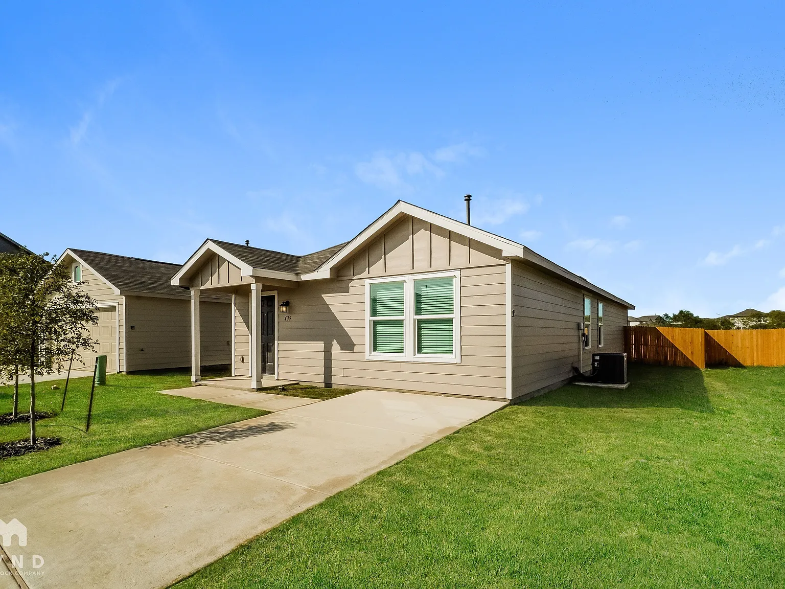 3 bed, 2.0 bath, 1450 sqft, $1,375 — Photo 3