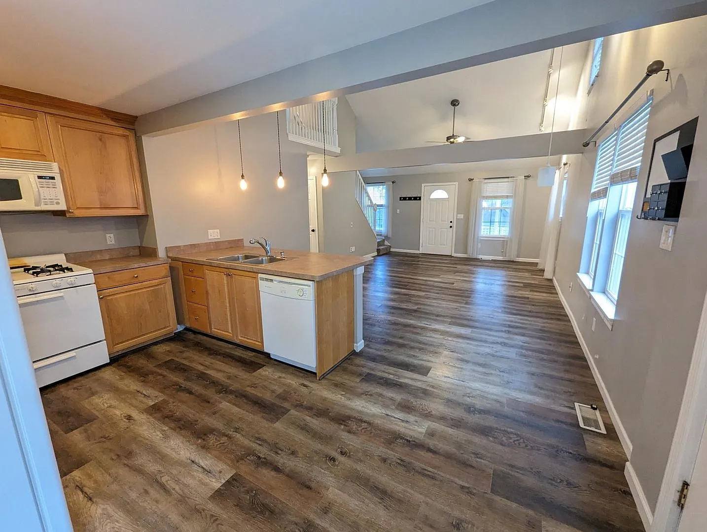 21 Jefferson Ave photo 1