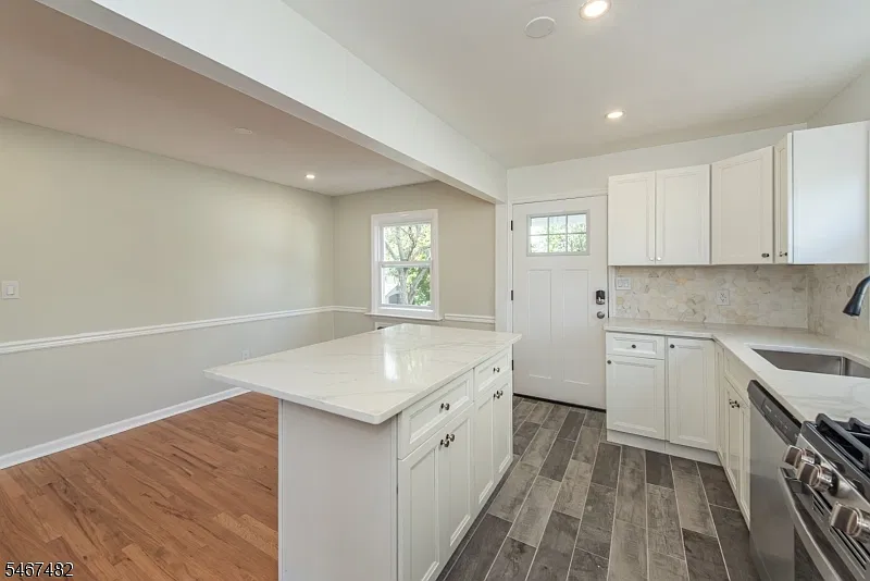 2 bed, 2.0 bath, $3,200 — Photo 4