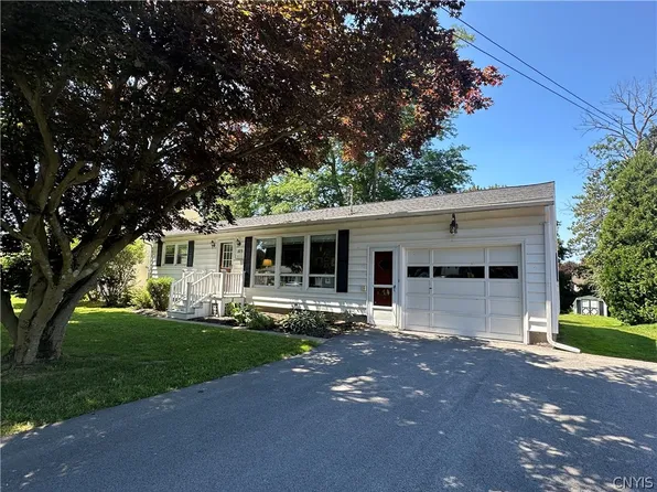 103 Grove Avenue Ext, Auburn, NY 13021