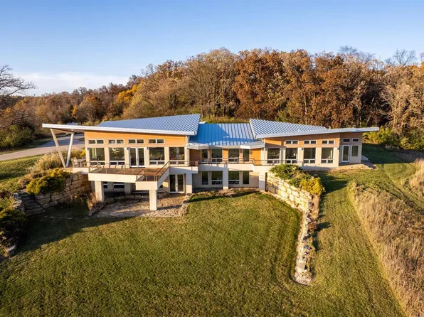 8680 Messerschmidt Drive, Verona, WI 53593