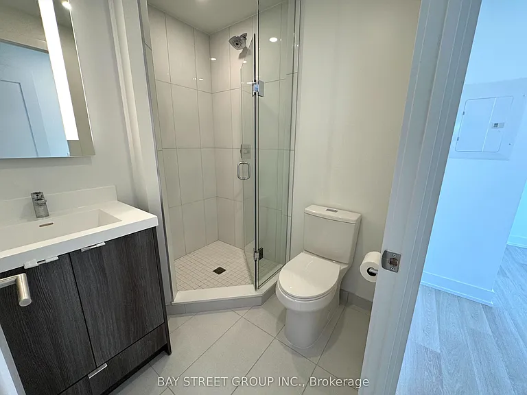 60 Central Park Dr #2013 — Photo 15