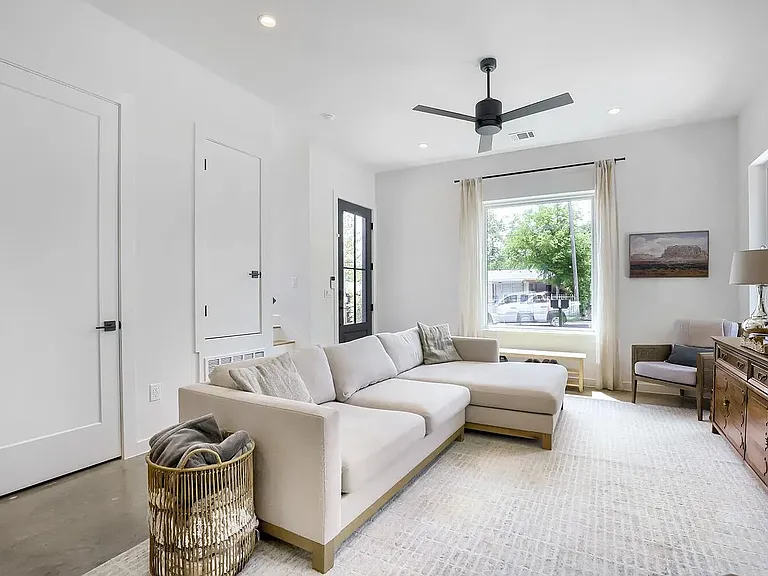 4804 Ribbecke Ave — Photo 3