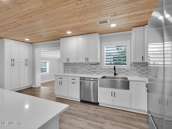 3rd image of 1854 ARDEN Way