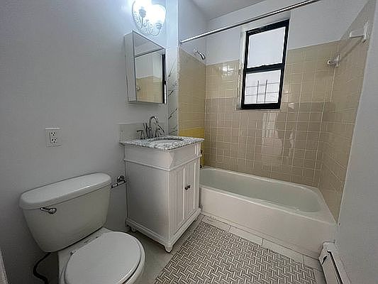 5th image of 1310 Sheridan Ave #3I