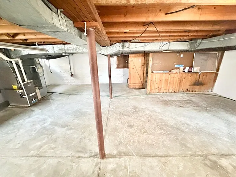 2414 Brighton Dr — Photo 31