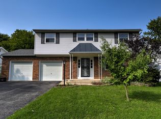 3230 Valleywood Dr, Columbus, OH 43223