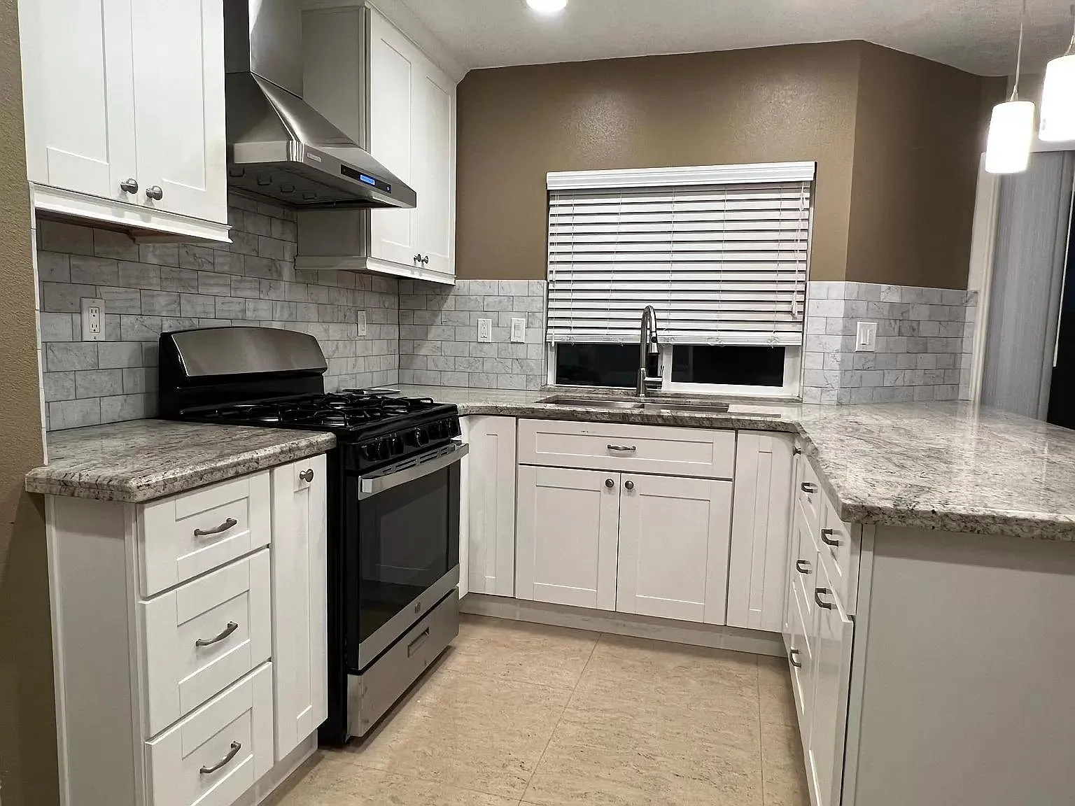 18106 Conestoga Ln — Photo 3