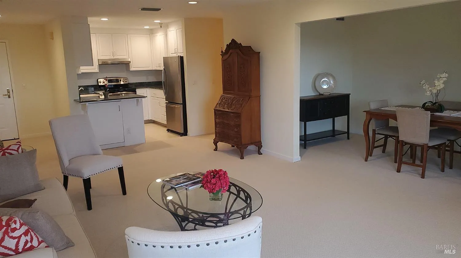 100 Thorndale Drive #327 photo 1