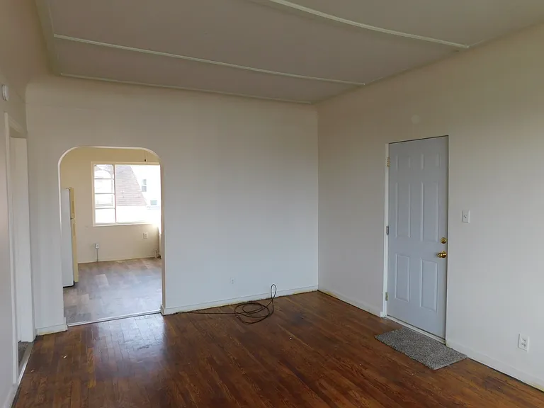 838 Howard St #2 — Photo 4