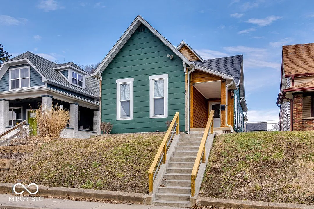 922 Iowa St photo 1